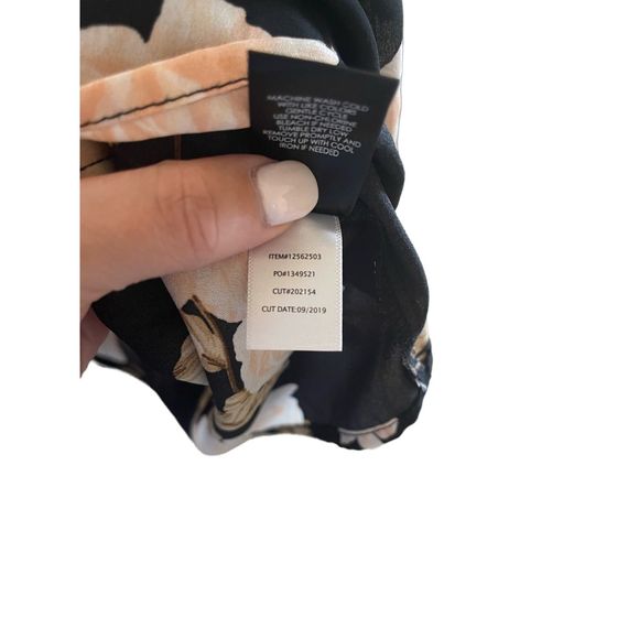 Torrid Floral Sheer Tank Top - Picture 6 of 7